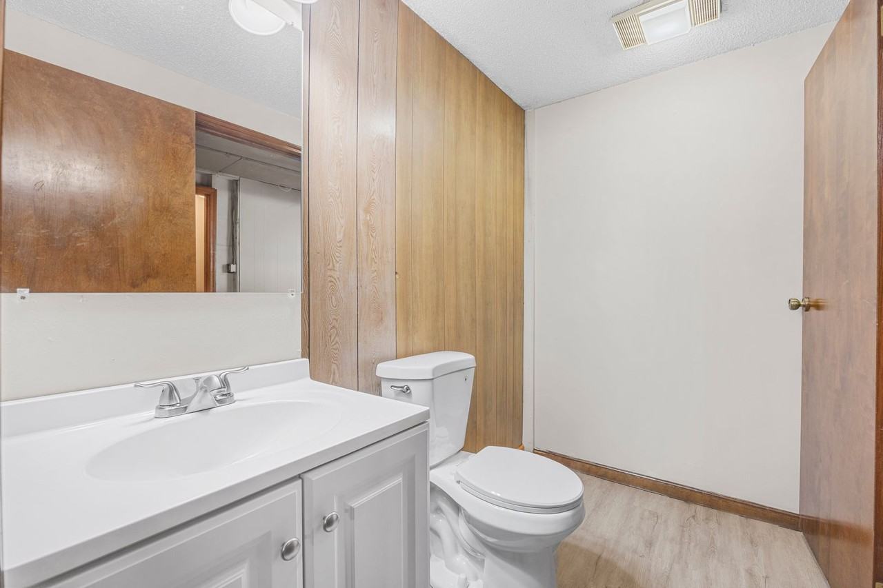 3801 Pebble Ct - Photo 4 of 29