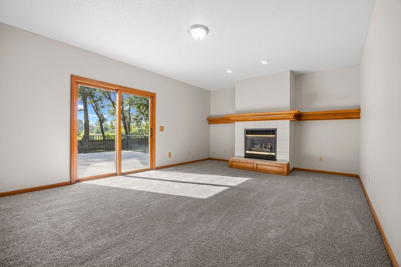 3801 Pebble Ct - Photo 7 of 29