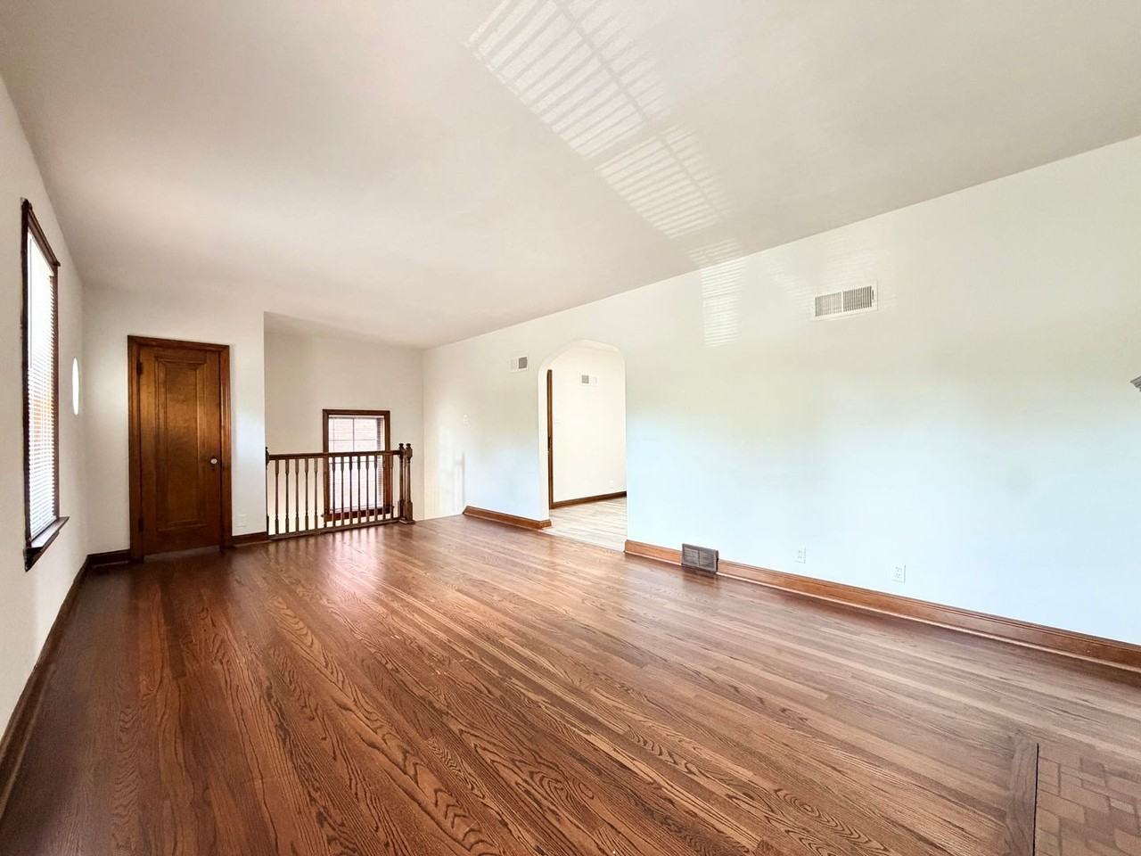 4734 Locke Ave - Photo 3 of 18