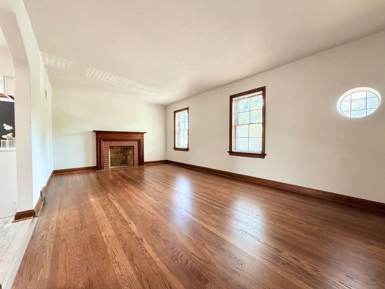 4734 Locke Ave - Photo 2 of 18