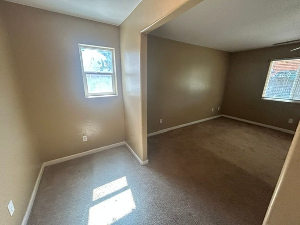 2305 E Dorothea Ave - Photo 6 of 11