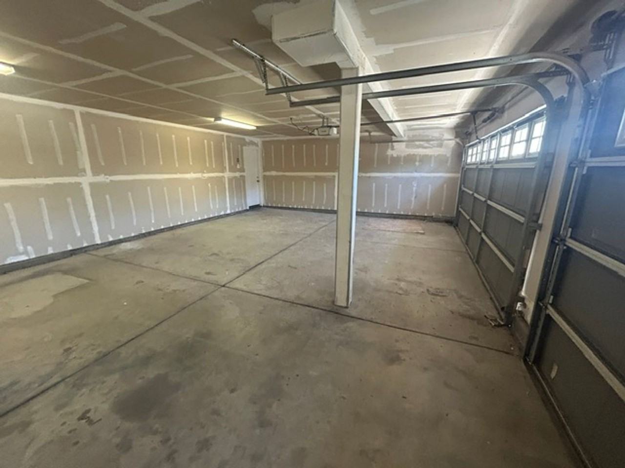 2305 E Dorothea Ave - Photo 6 of 16