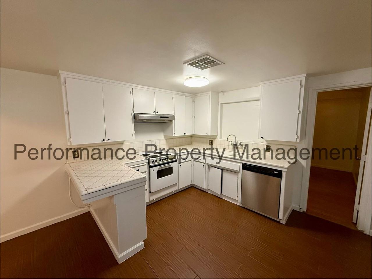 2706 Pasadena St - Photo 6 of 23