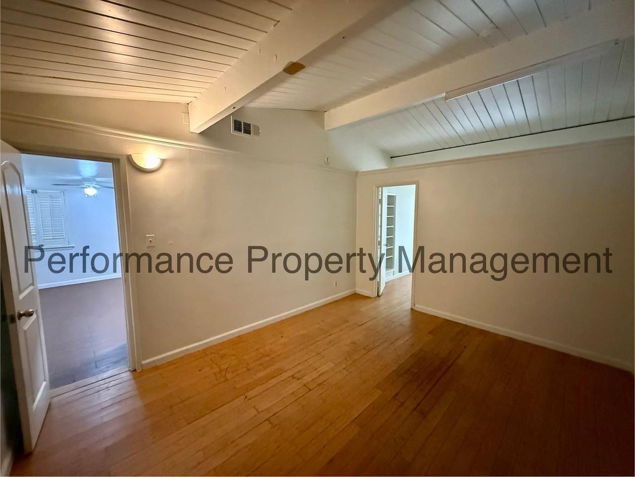 2706 Pasadena St - Photo 7 of 23
