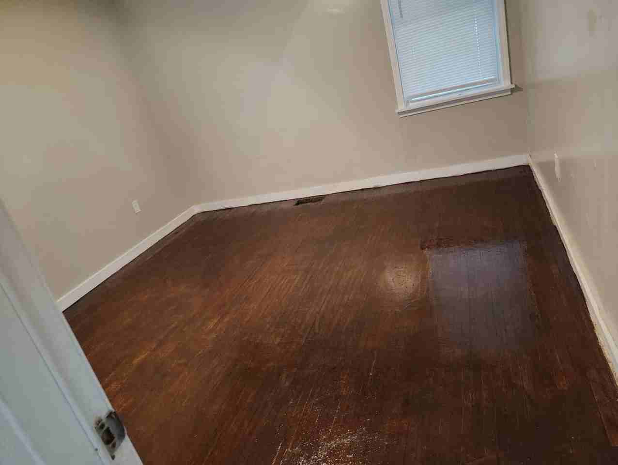 4638 S Mcraven Rd - Photo 5 of 10