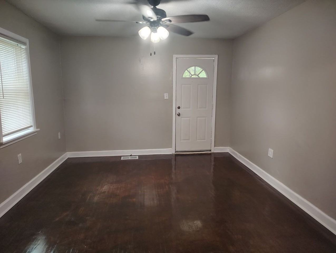 4638 S Mcraven Rd - Photo 6 of 10