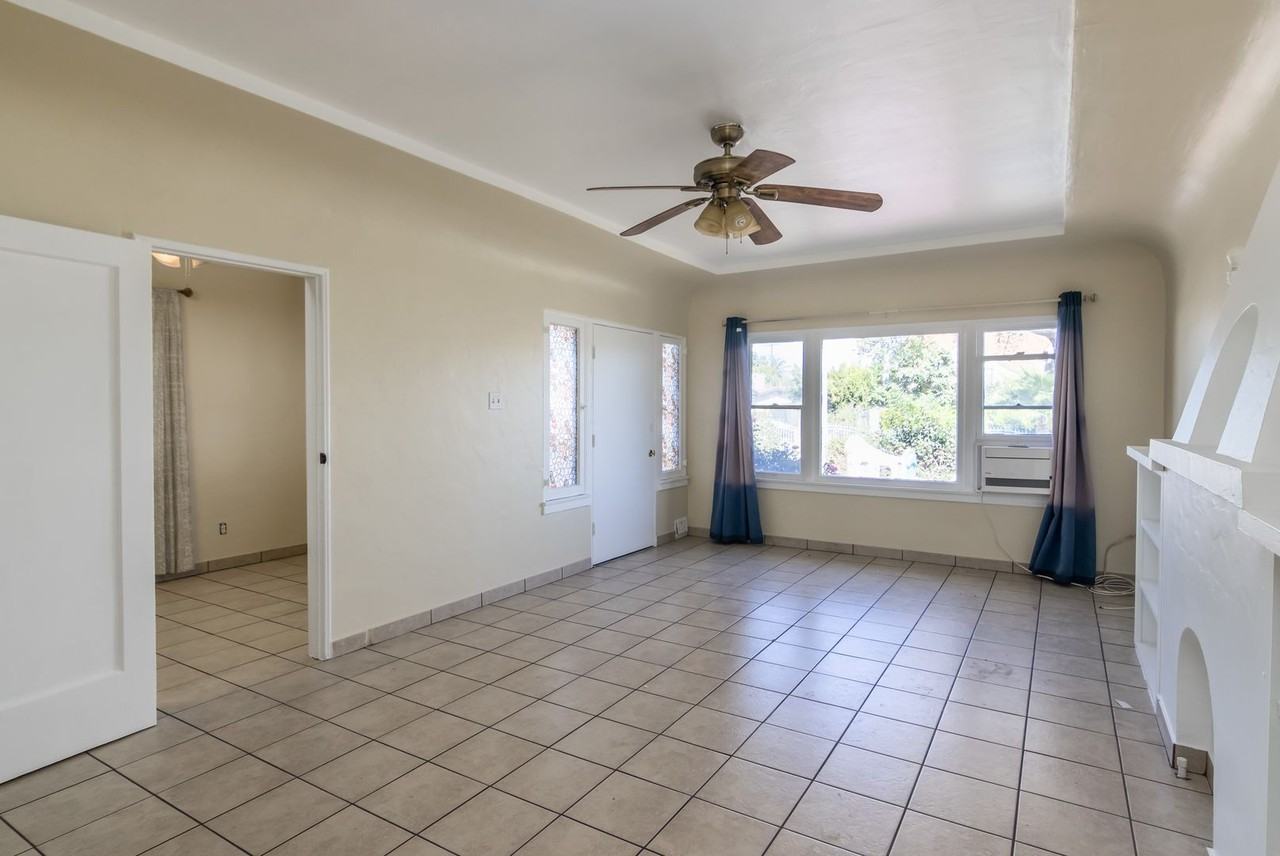 5927 Corona Ave - Photo 6 of 20