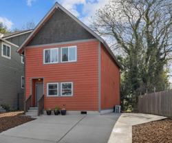 2716 Se Roswell St - Photo 1 of 1