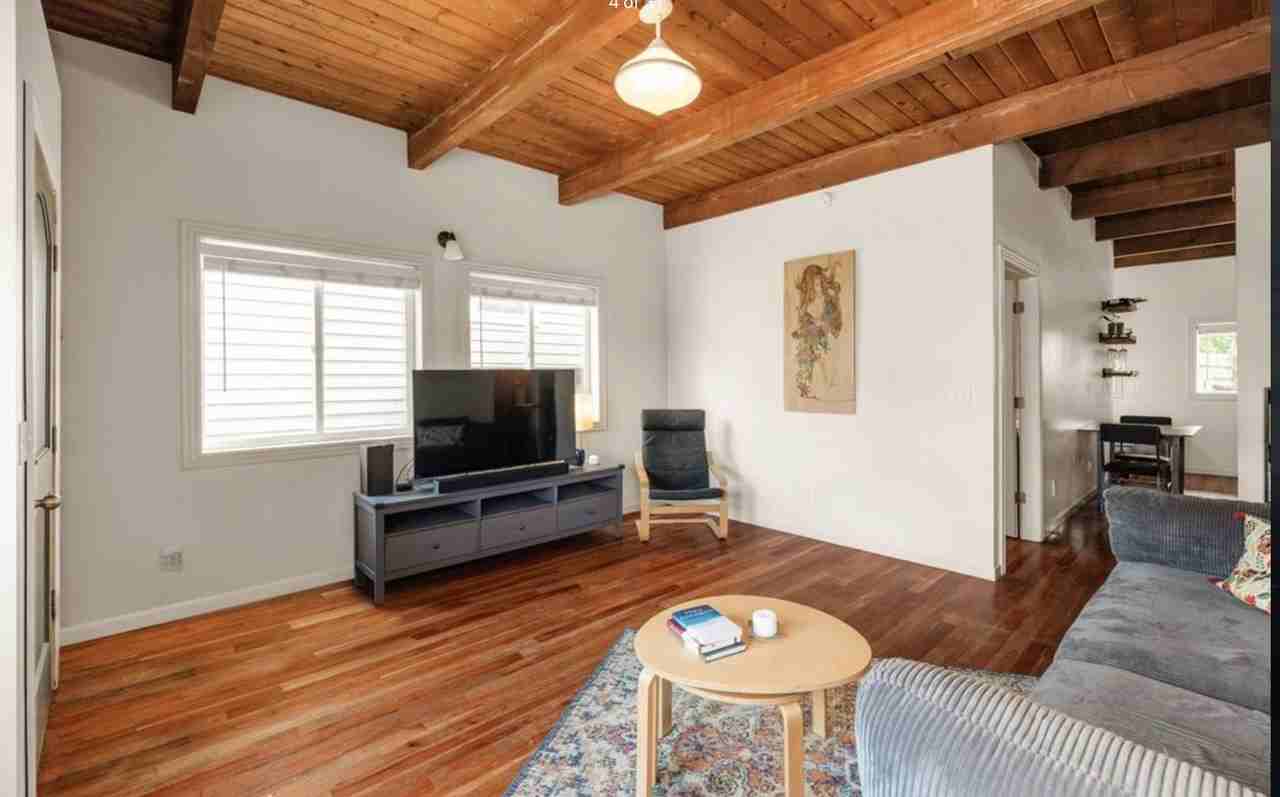 2716 Se Roswell St - Photo 4 of 29