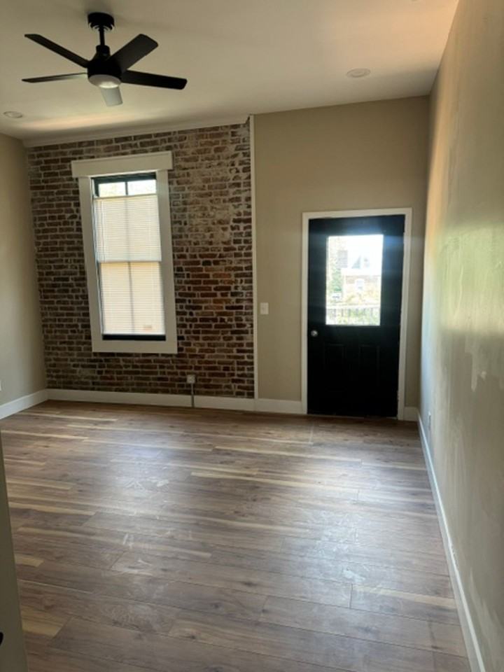Newly Remolded 3 bed 3 1/2 bath Townhome in Soulard - Photo 7 of 40