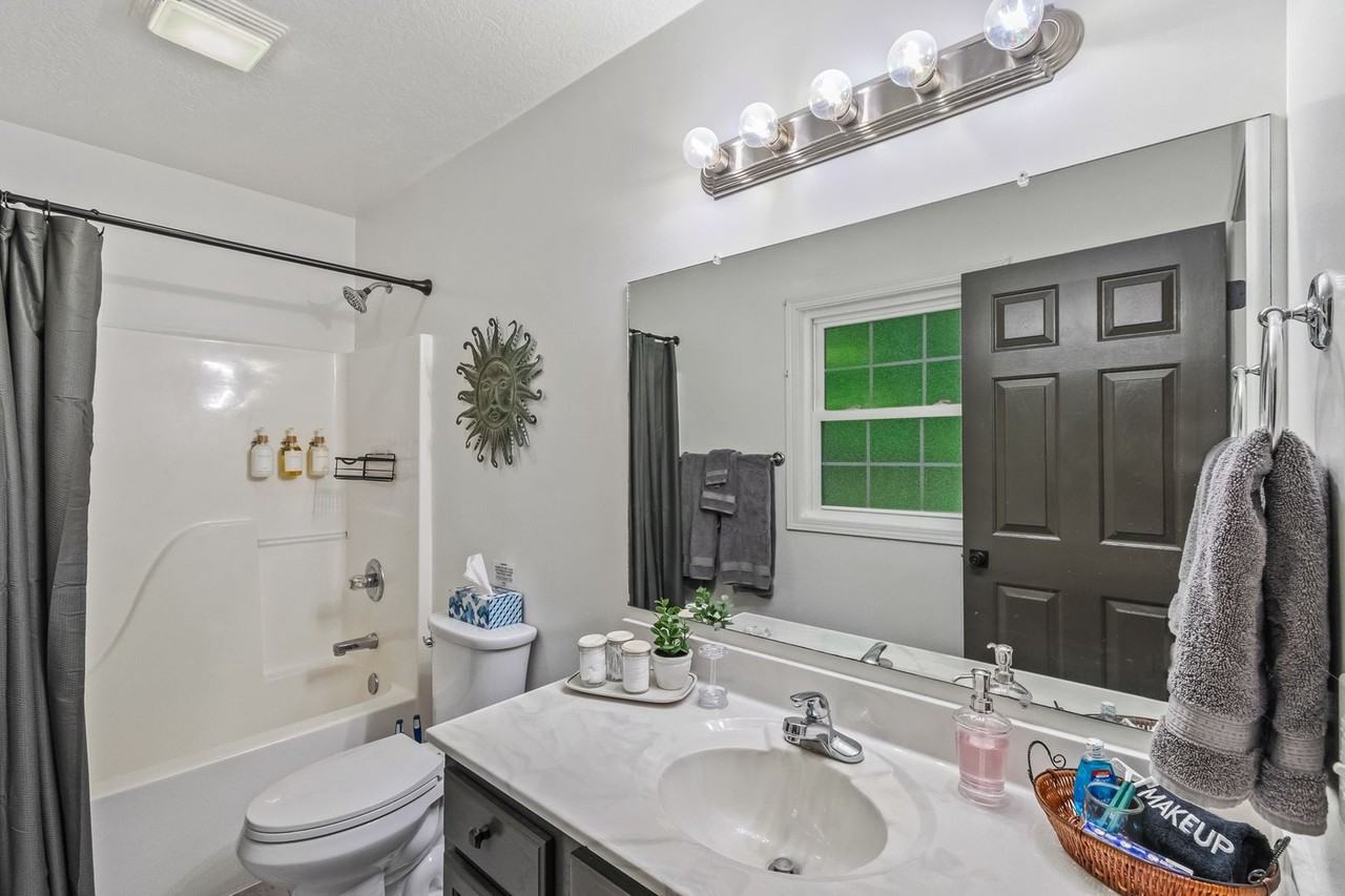 444 Grand Ridge Dr - Photo 7 of 27