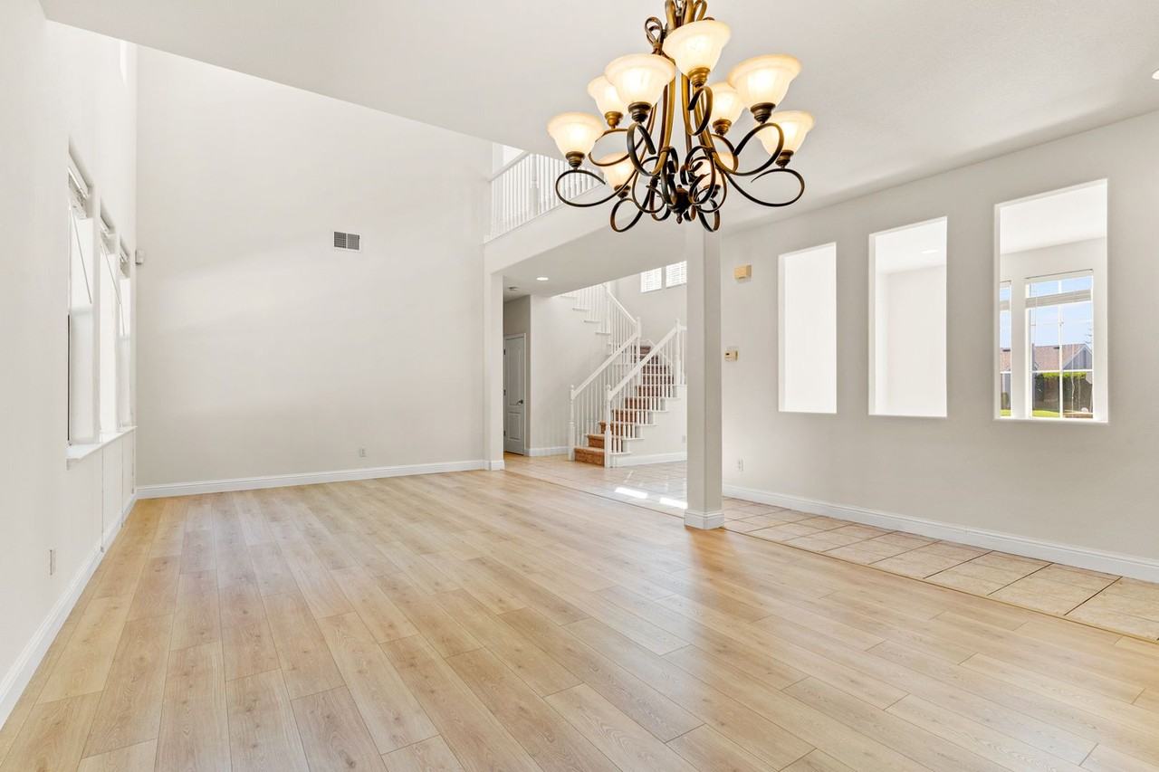 3311 Montevideo Dr - Photo 5 of 50