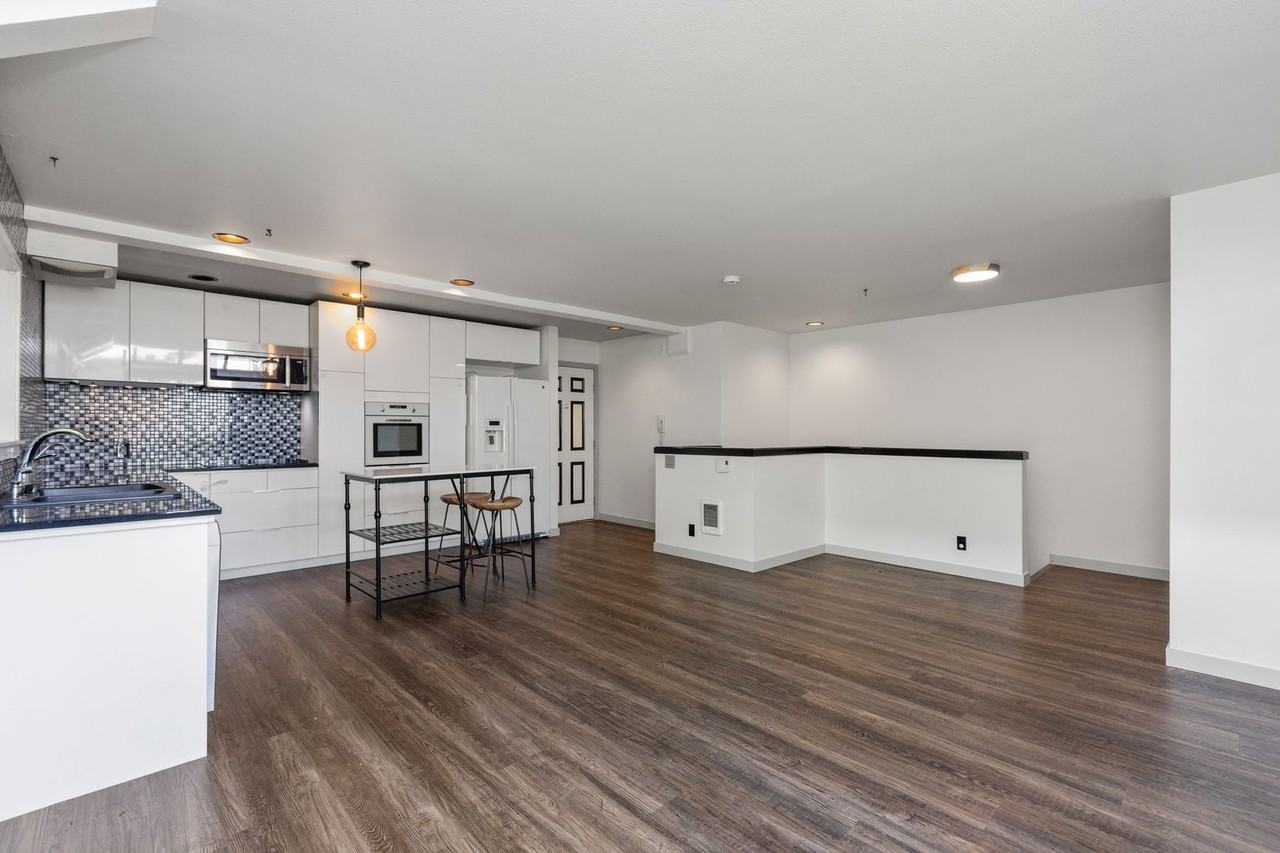 115 W Galer St - Photo 4 of 39
