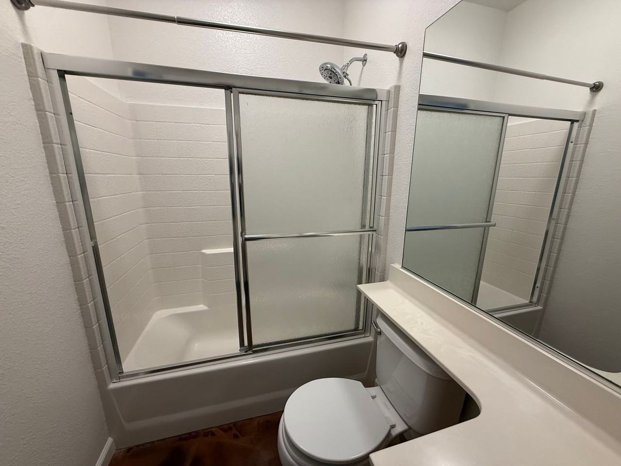 2368 Sansome St - Photo 5 of 11