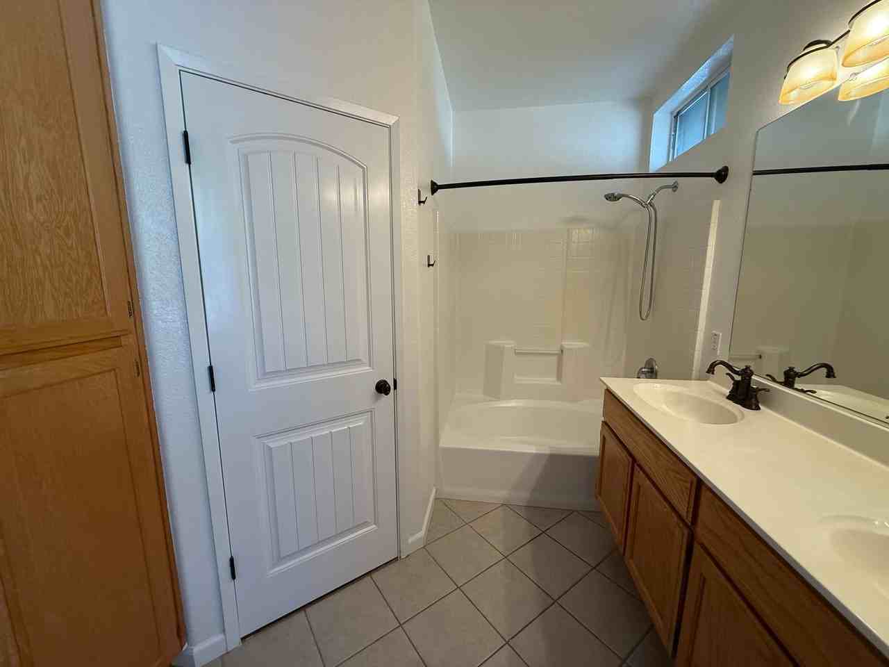 2368 Sansome St - Photo 7 of 11