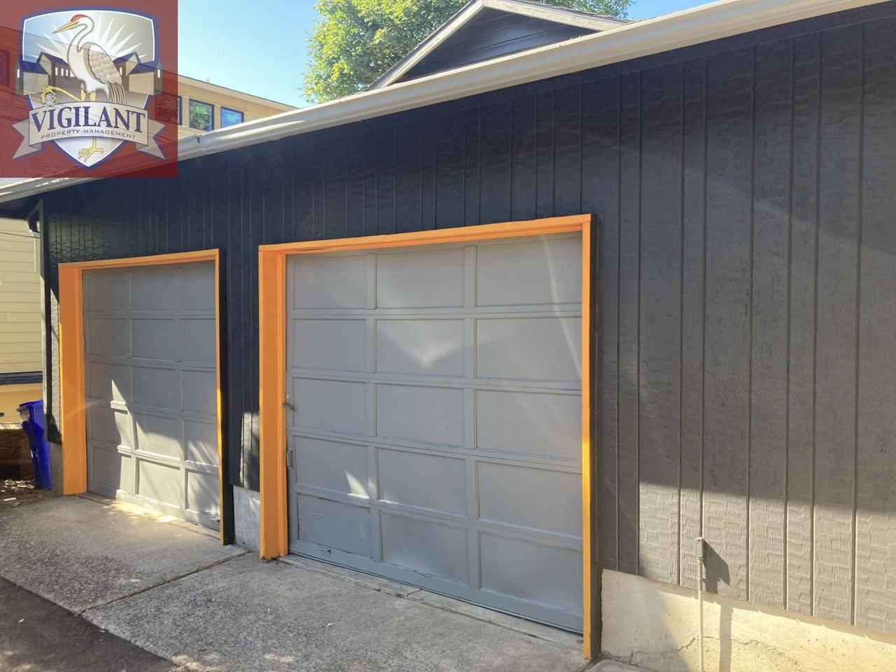 8815 Sw Terwilliger Blvd - Photo 2 of 11