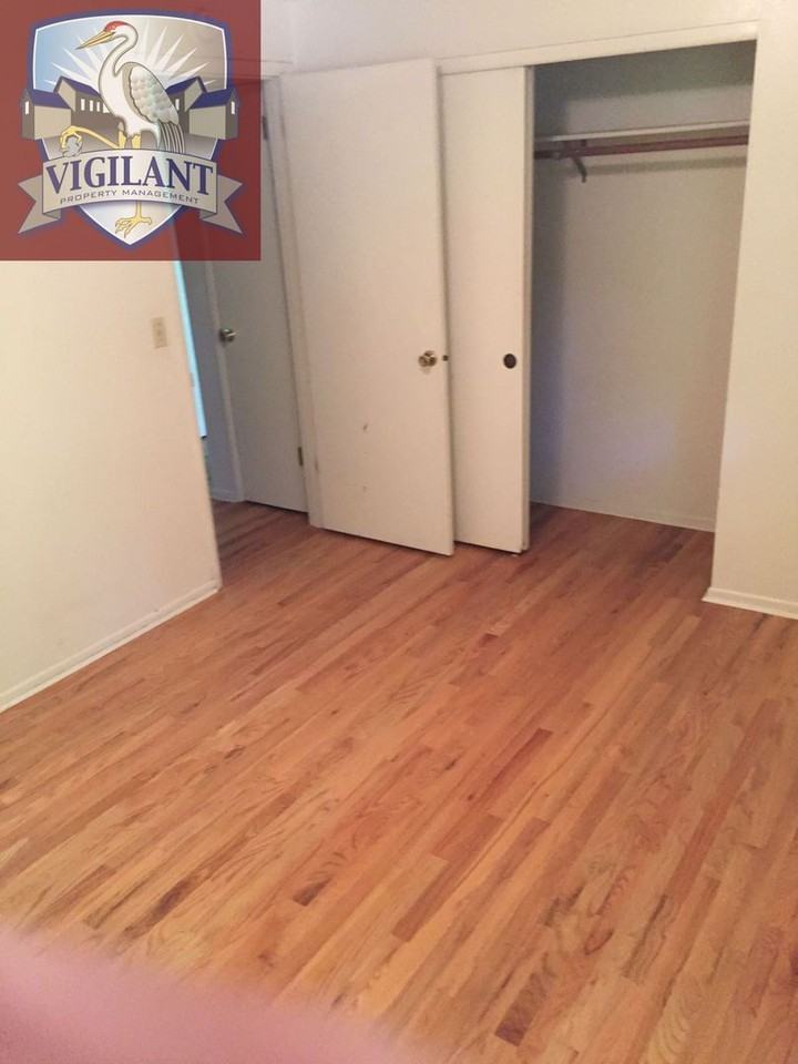 8815 Sw Terwilliger Blvd - Photo 5 of 11