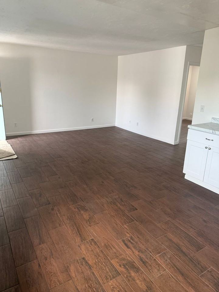 12628 Laurel St - Photo 5 of 9