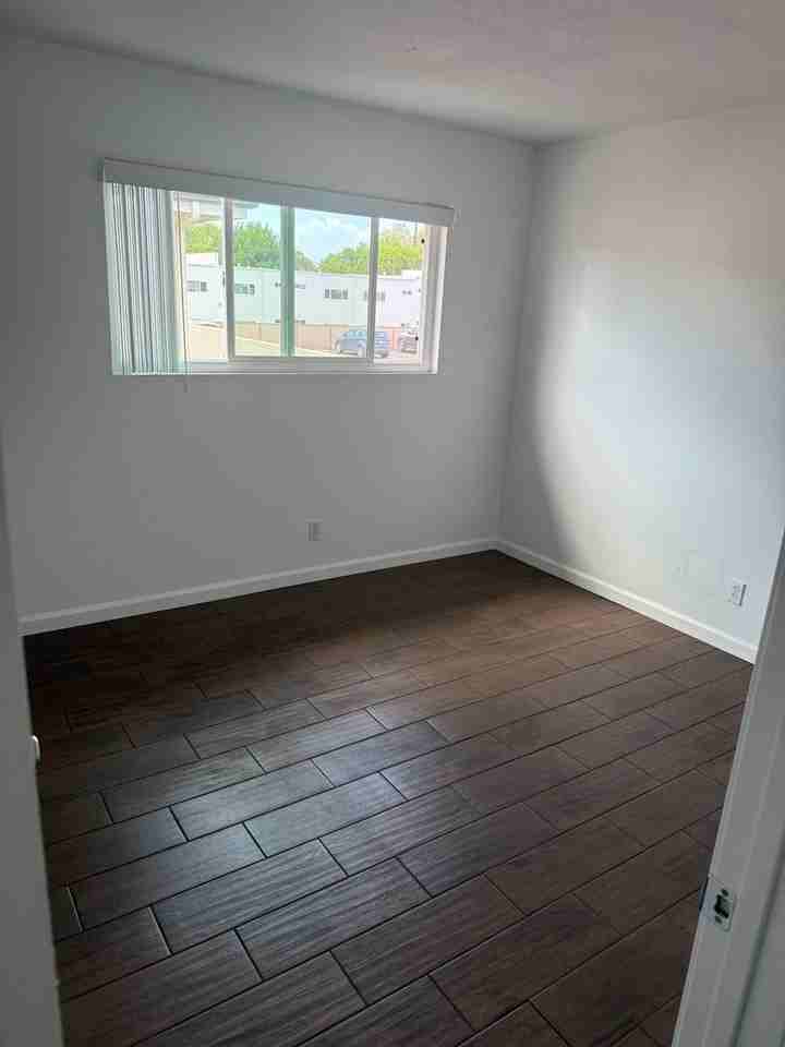 12628 Laurel St - Photo 6 of 9