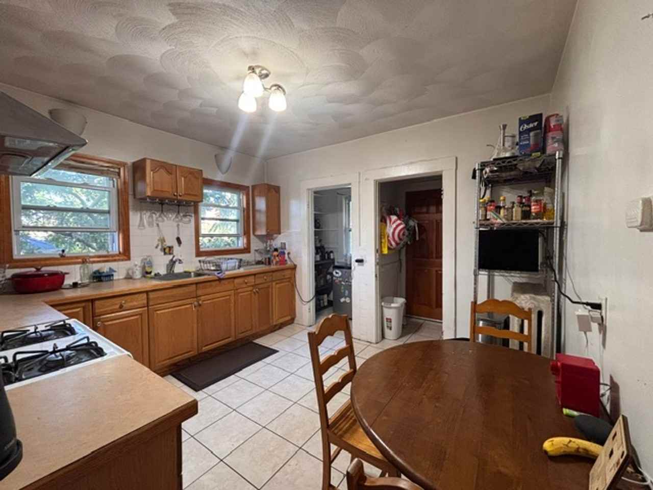 14 Greylock Rd - Photo 6 of 9
