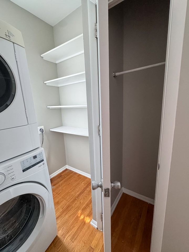 1010 Clinton St #3M - Photo 6 of 8
