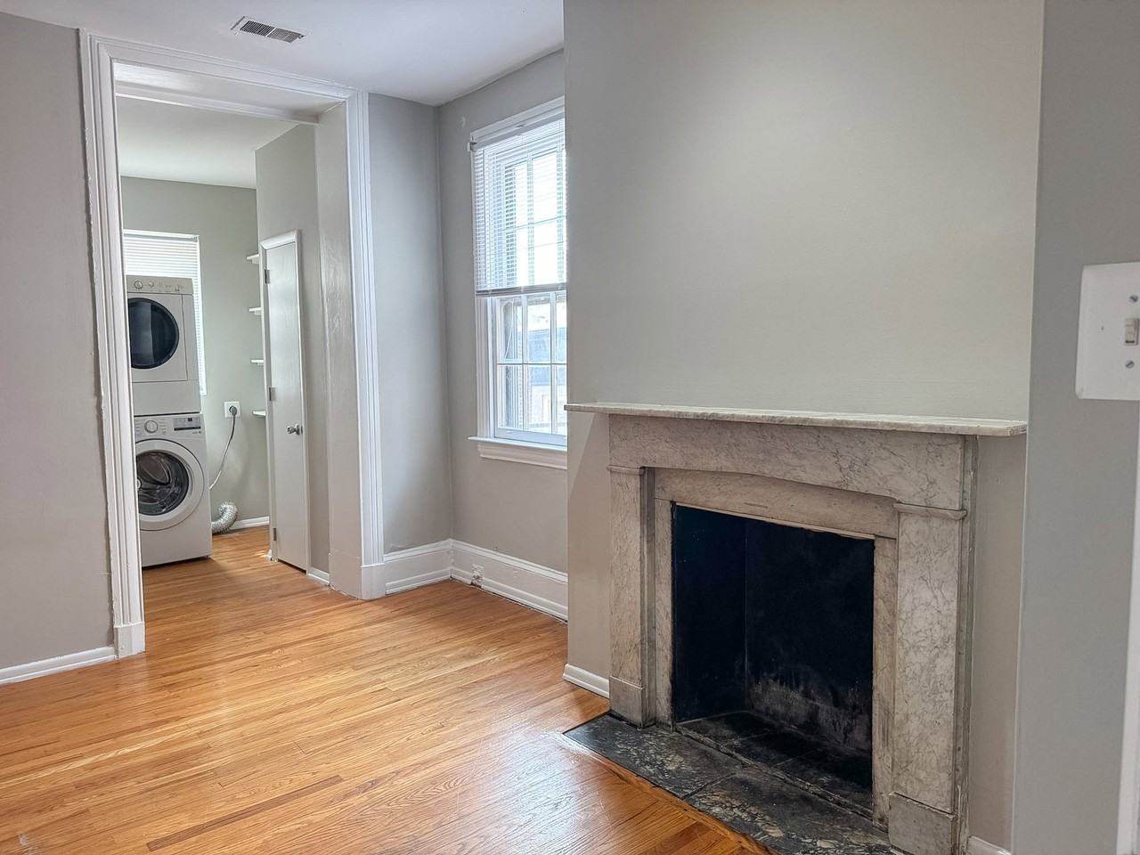 1010 Clinton St #3M - Photo 7 of 8