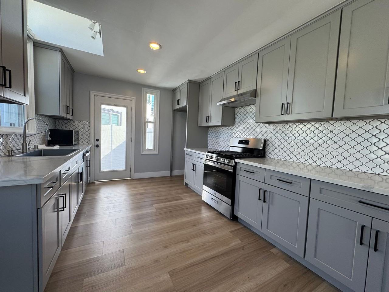 9691 Elon Ave - Photo 5 of 14