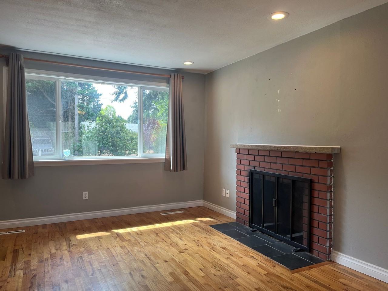 10509 110th St Sw - Photo 4 of 15