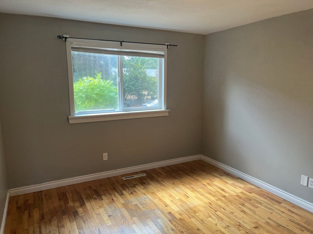10509 110th St Sw - Photo 6 of 15