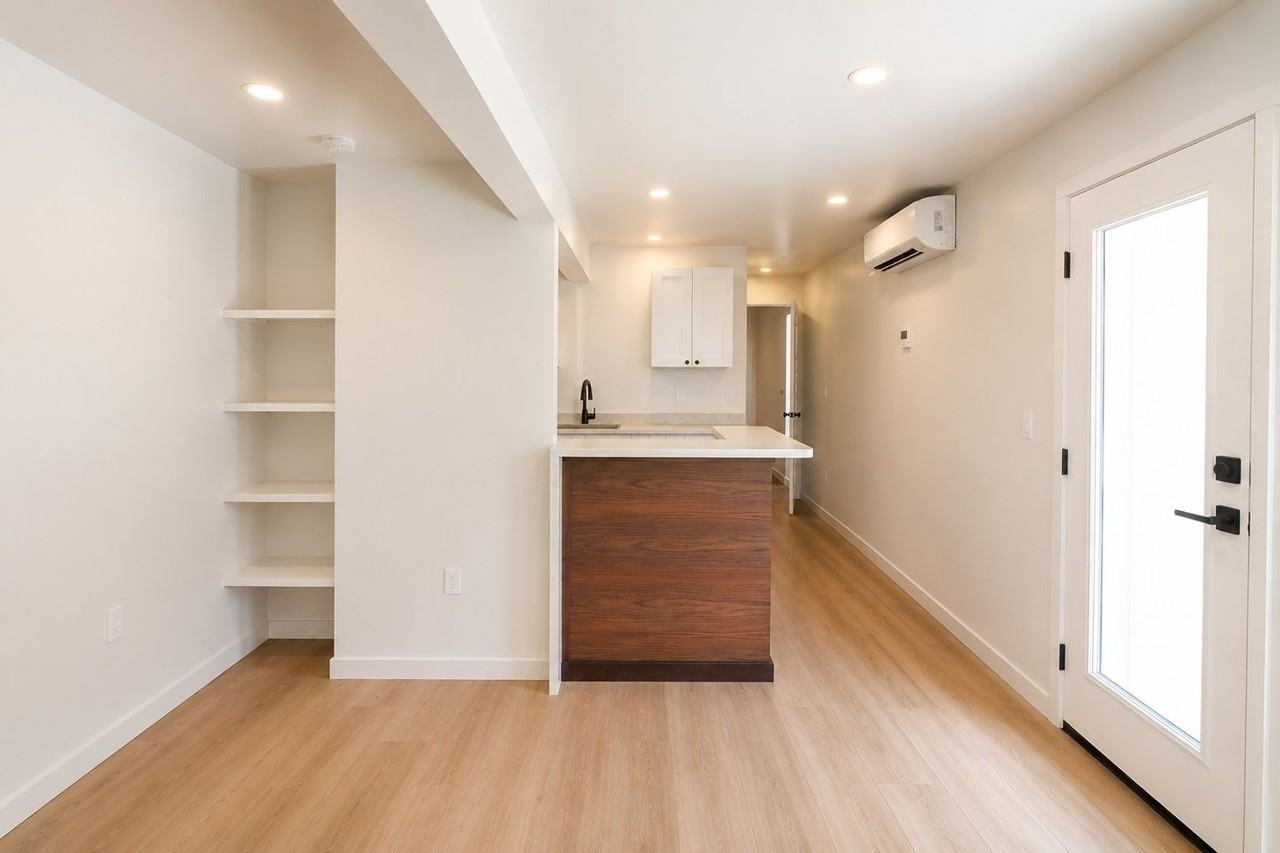 392 Santa Maria Ave - Photo 3 of 12