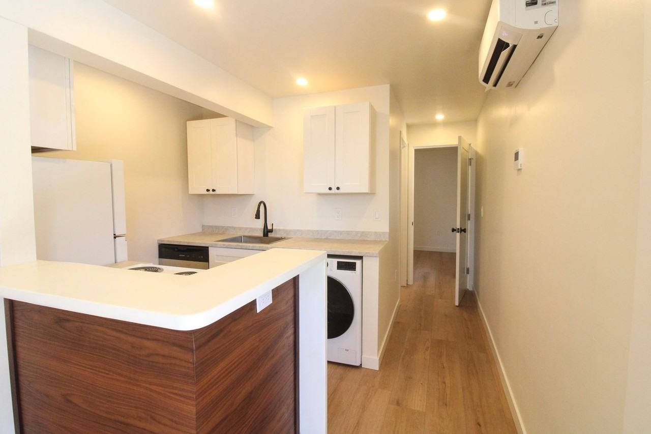 392 Santa Maria Ave - Photo 5 of 12