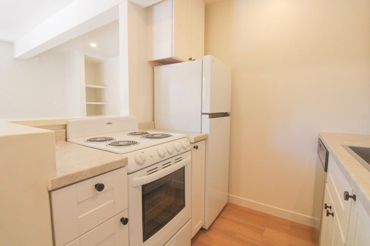 392 Santa Maria Ave - Photo 7 of 12