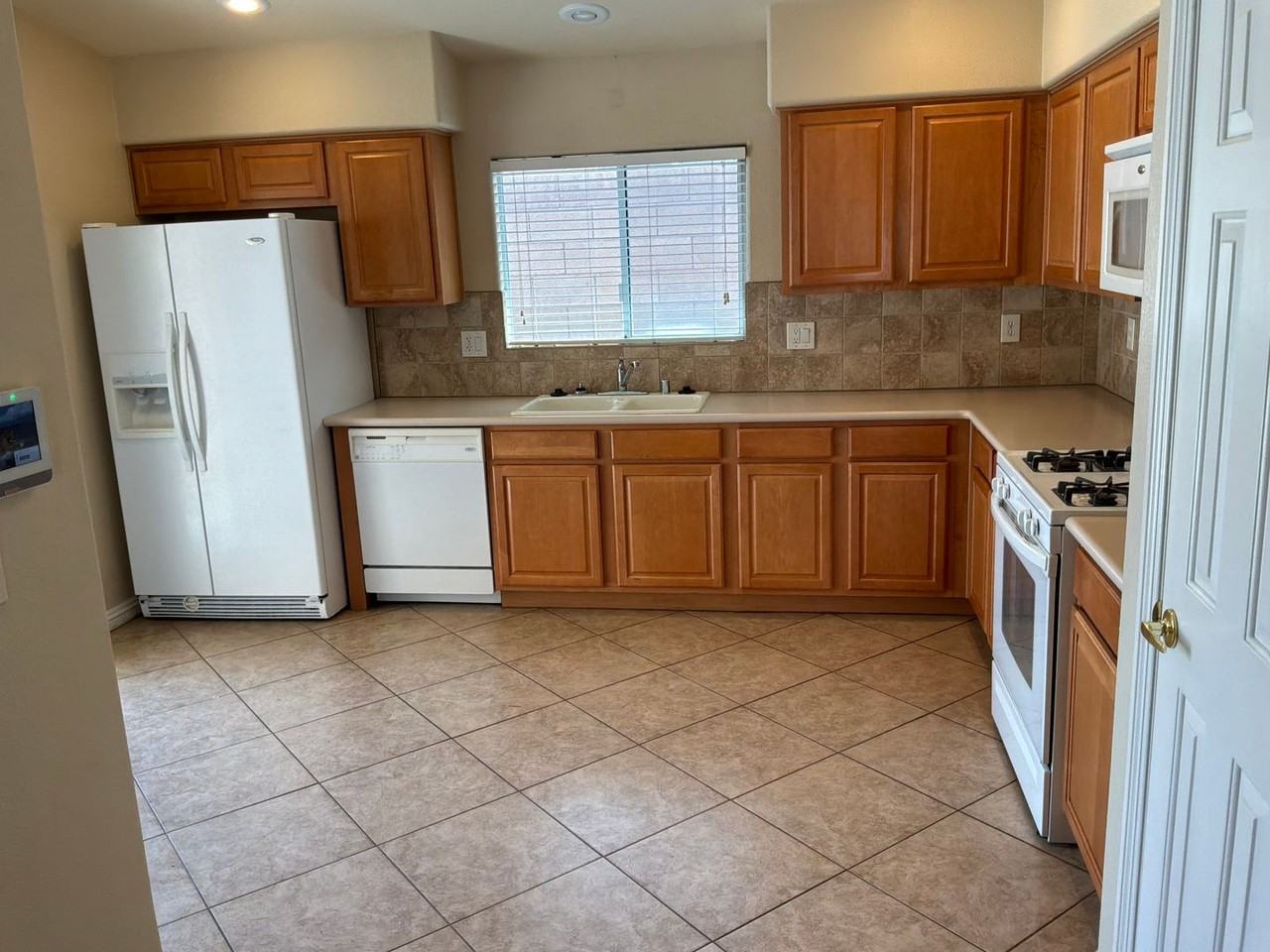 5415 Blue Oat Ave - Photo 5 of 27