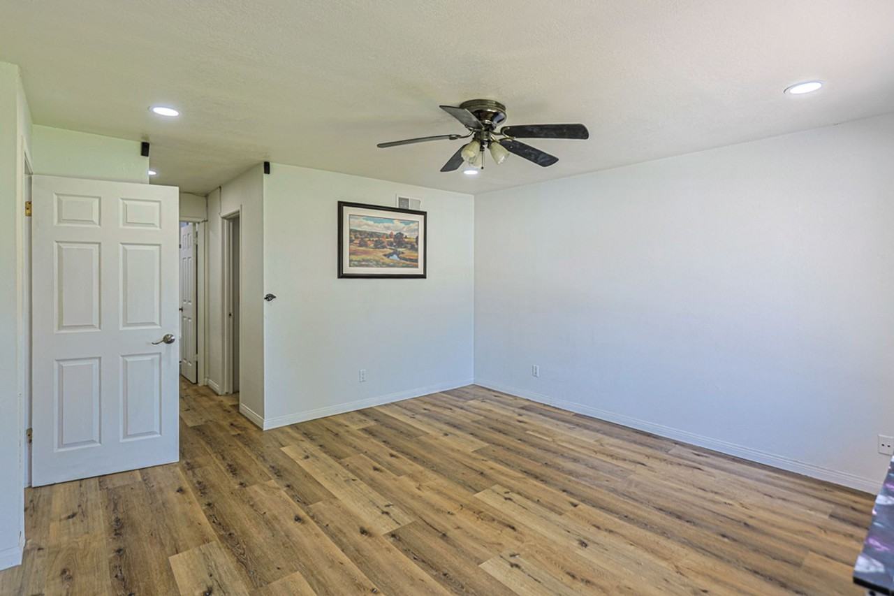 3440 W Park Balboa Ave - Photo 5 of 10