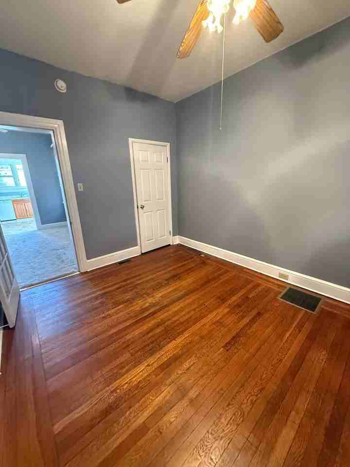 737 Linden Ave - Photo 7 of 9