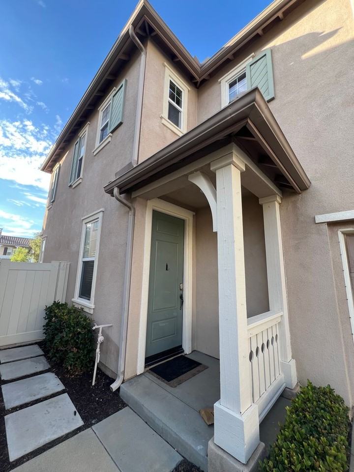 31890 Red Pine Way - Photo 2 of 50