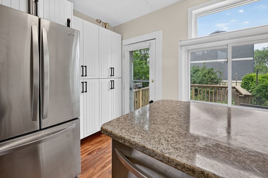 19 Desjardins Ave - Photo 4 of 14