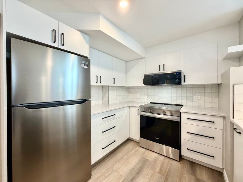 291 Stiver St - Photo 6 of 14