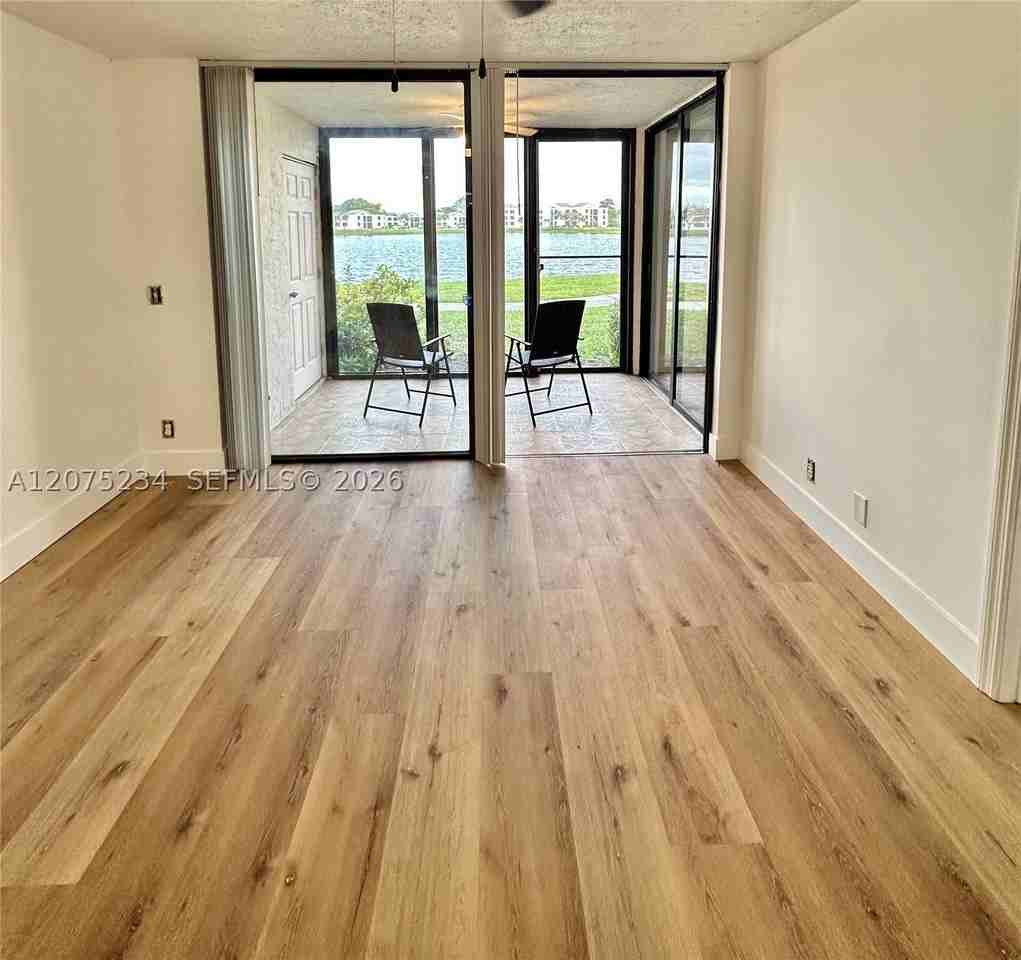 202 Lake Pointe Dr #104 - Photo 5 of 16