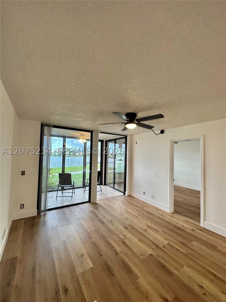 202 Lake Pointe Dr #104 - Photo 6 of 16