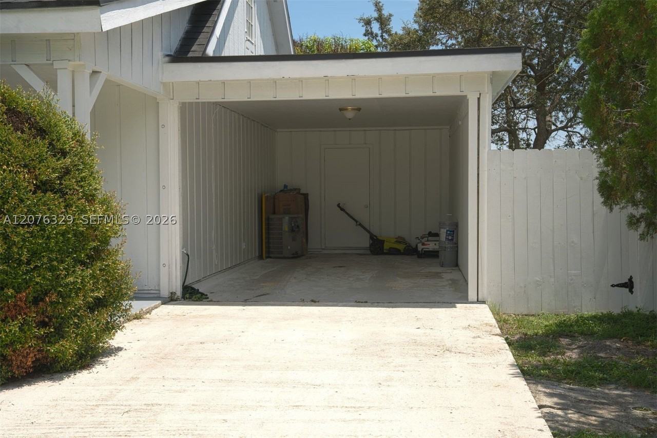 2489 Se Stonecrop St - Photo 3 of 19