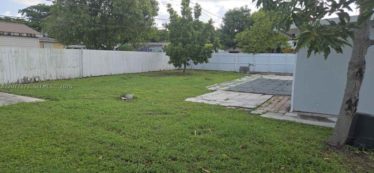 11285 Sw 43rd St - Photo 3 of 19
