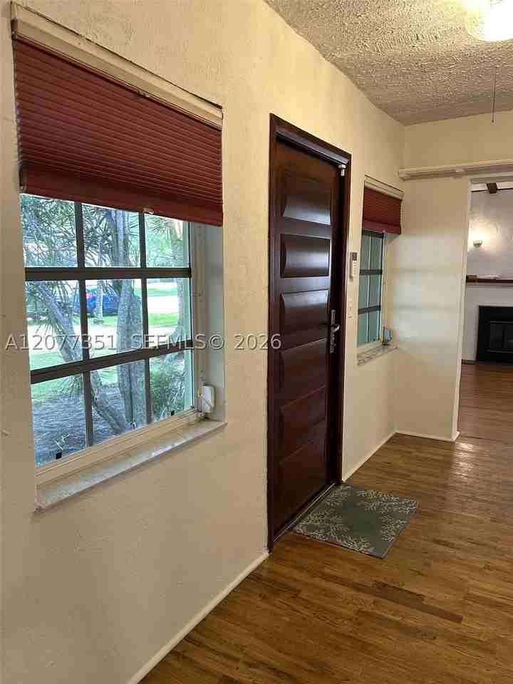 53 Nw 93rd St - Photo 4 of 24