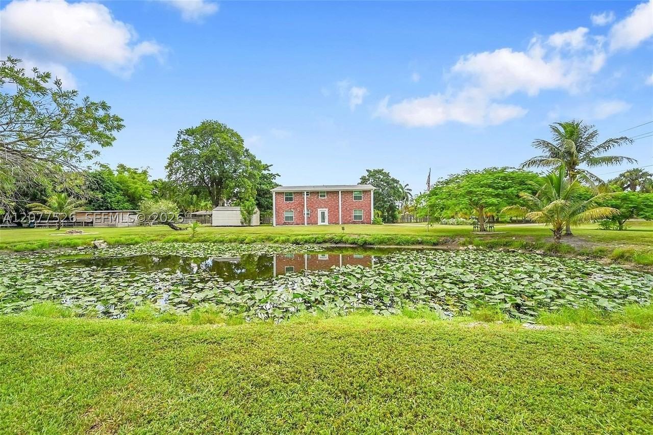1201 Old Hiatus Rd - Photo 4 of 32