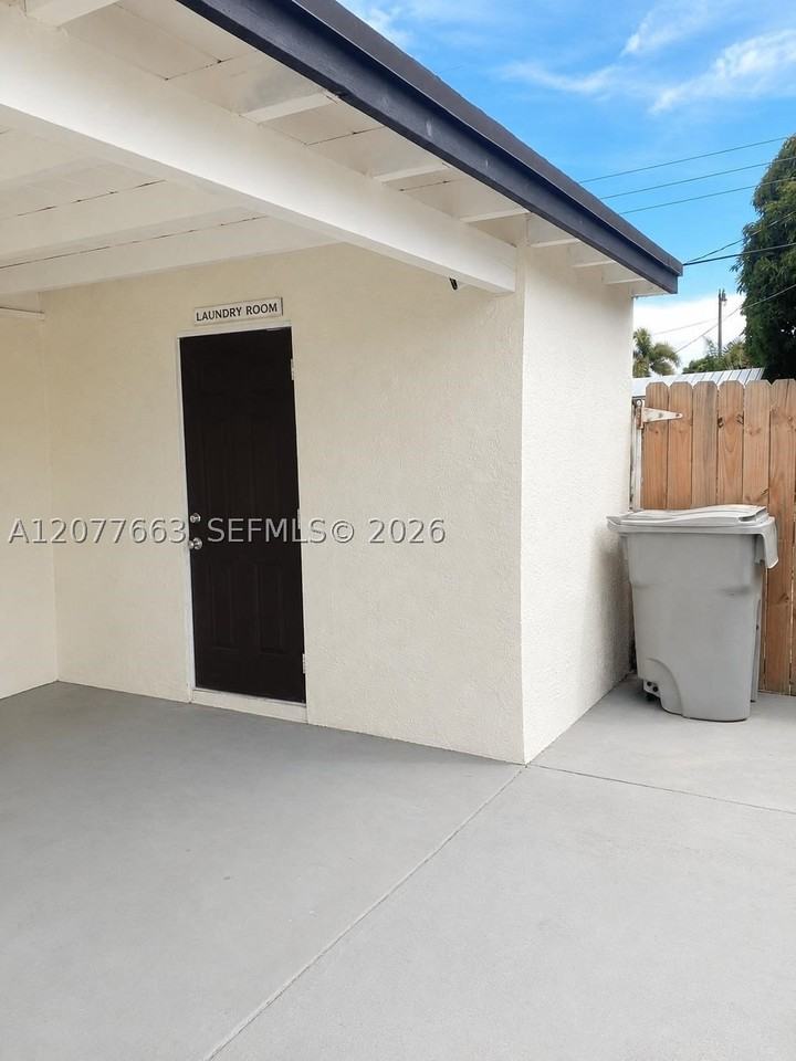632 Nw 19th St #0 - Photo 2 of 14
