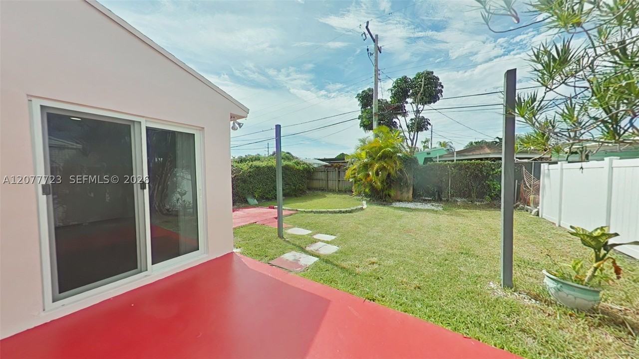 8336 Sw 10th Ter #8336 - Photo 5 of 16