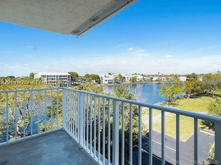 8240 Sw 210th St #319 - Photo 7 of 19