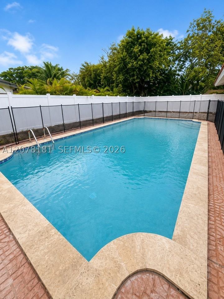 15330 Durnford Dr - Photo 6 of 8