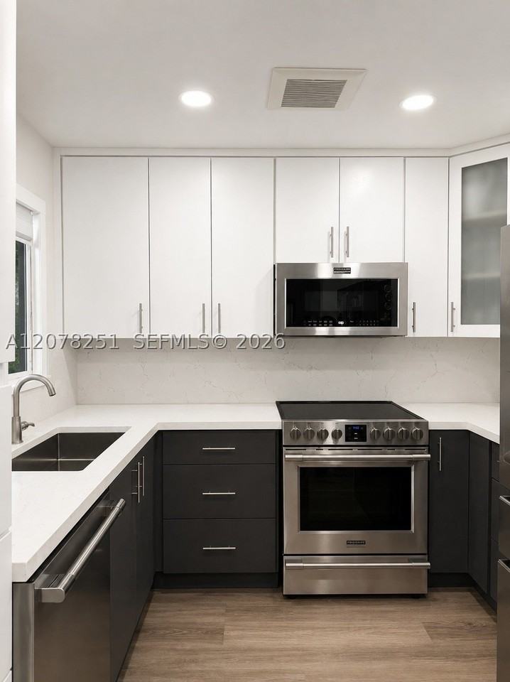 3295 Cocoplum Cir #3323 - Photo 4 of 18