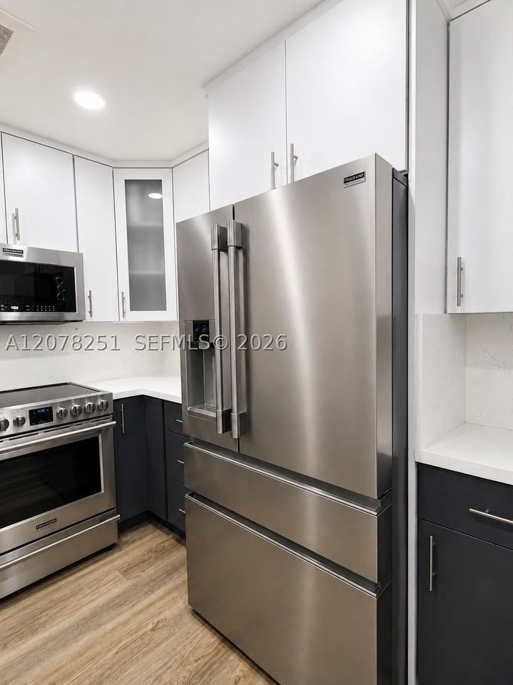 3295 Cocoplum Cir #3323 - Photo 5 of 18